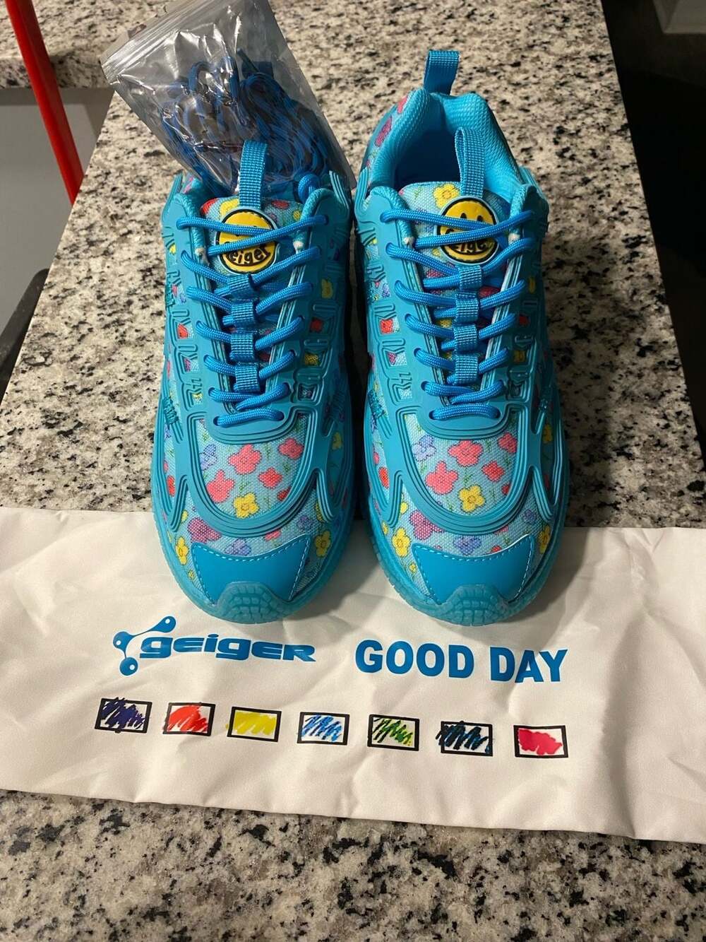John Geiger Good Day Size 10 Blue Floral Sneakers